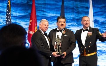 Recipients Honored at the Lone Sailor Awards Dinner
