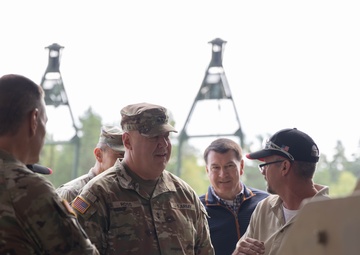 MG Warner Ross and CSM Dale Crockett Visits JMTG-U