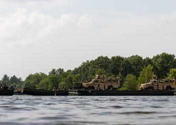 Army Reserves Conduct Hasty Wet Gap Crossing