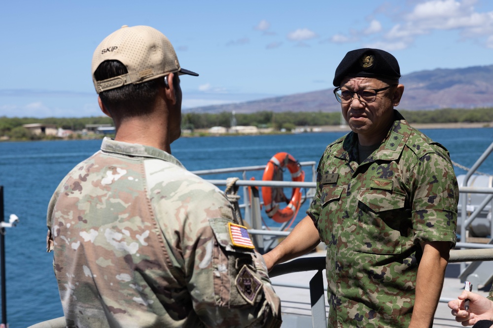 JGSDF Maj. Gen. visits the 8th TSC