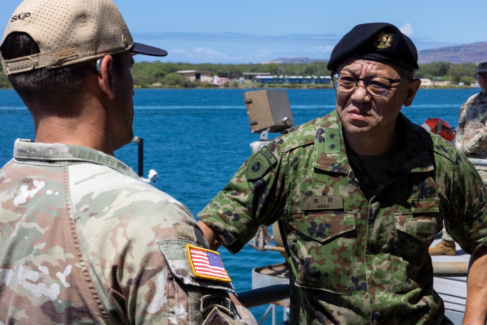 JGSDF Maj. Gen. visits the 8th TSC