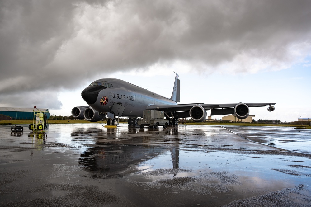 100th ARW refuels 48th FW