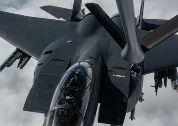 100th ARW refuels 48th FW