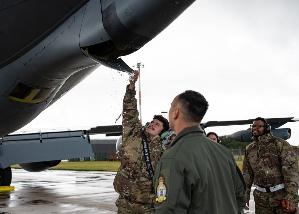 100th ARW refuels 48th FW