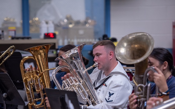 MU3 Wise plays Side-by-side with Maui Band Students