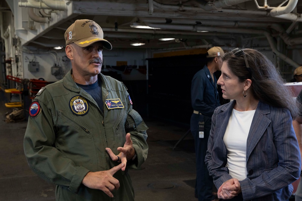 Principal Cyber Advisor Tours Makin Island