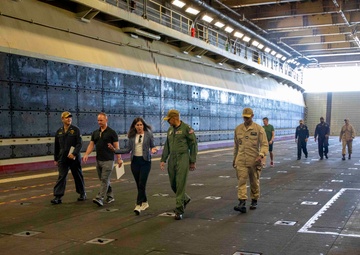 Principal Cyber Advisor Tours Makin Island