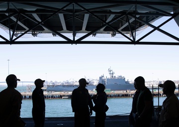 Principal Cyber Advisor Tours Makin Island