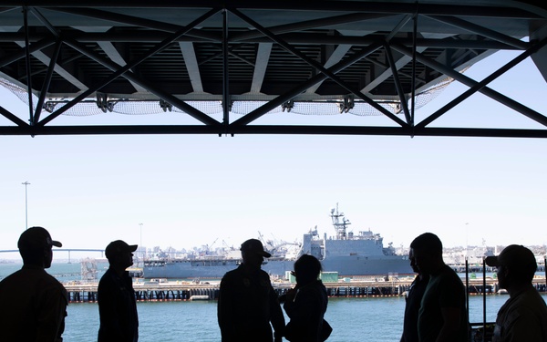 Principal Cyber Advisor Tours Makin Island