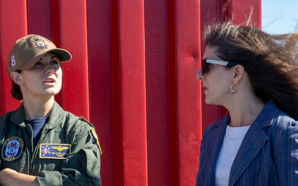 Principal Cyber Advisor Tours Makin Island