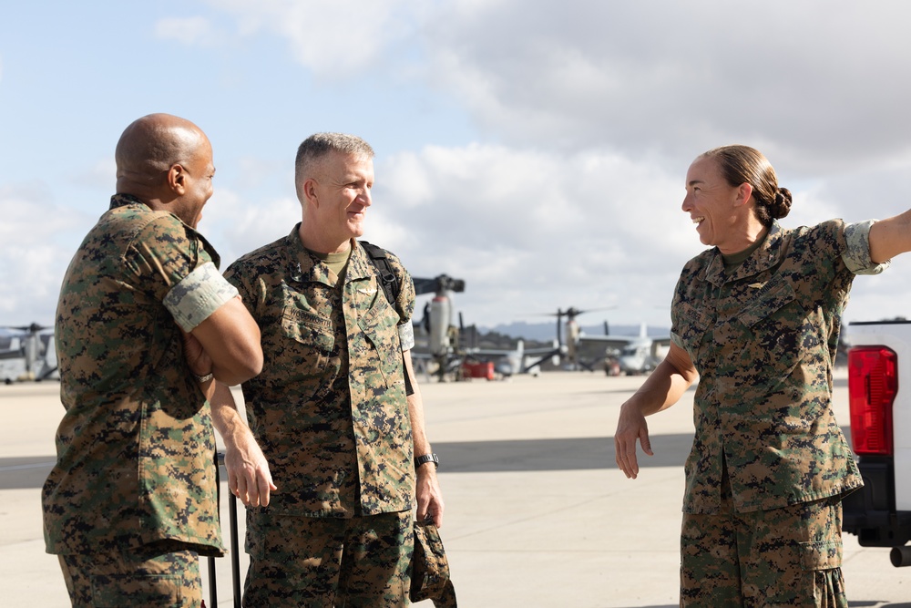 MCICOM Commanding General tours MCB Camp Pendleton