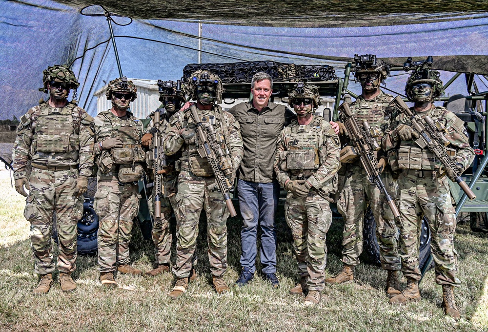 SECARMY Visits 101st Airborne Division (Air Assault) and Fort Campbell, Kentucky