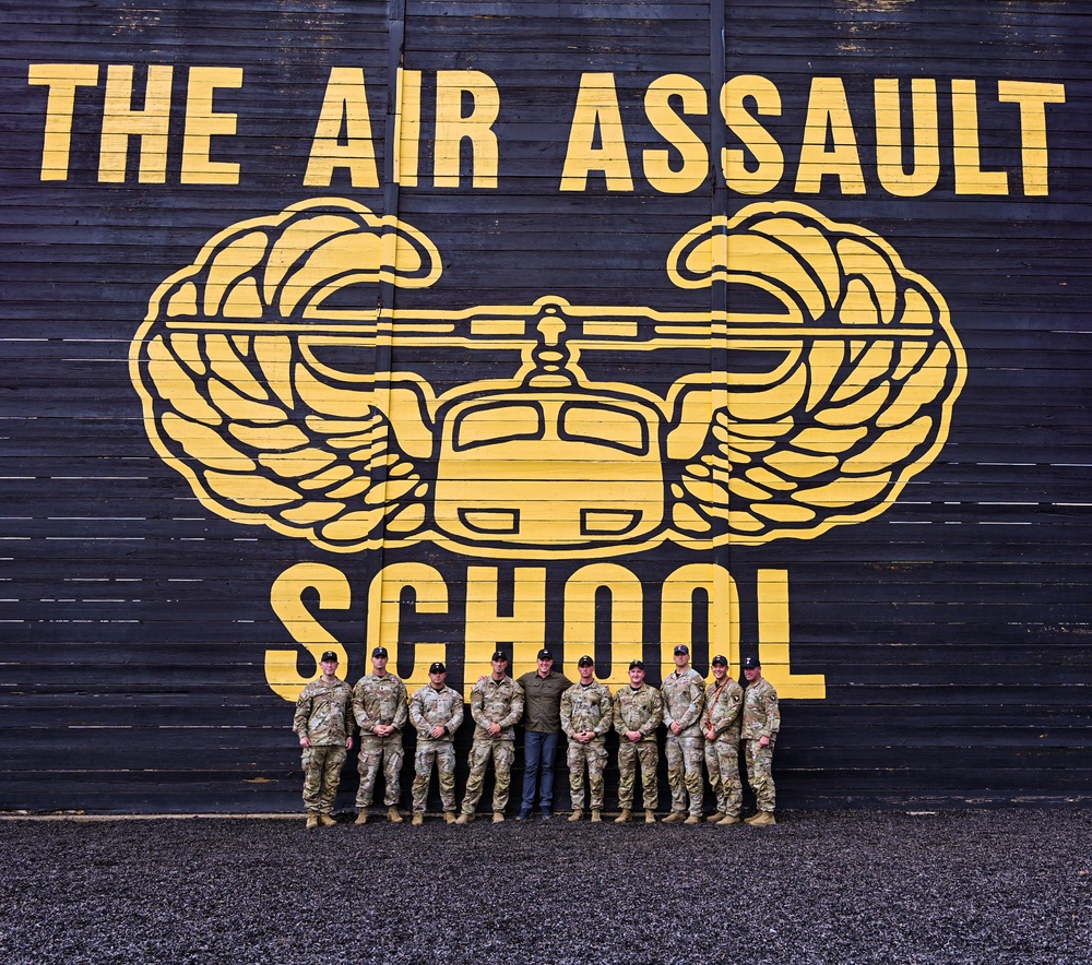 SECARMY Visits 101st Airborne Division (Air Assault) and Fort Campbell, Kentucky