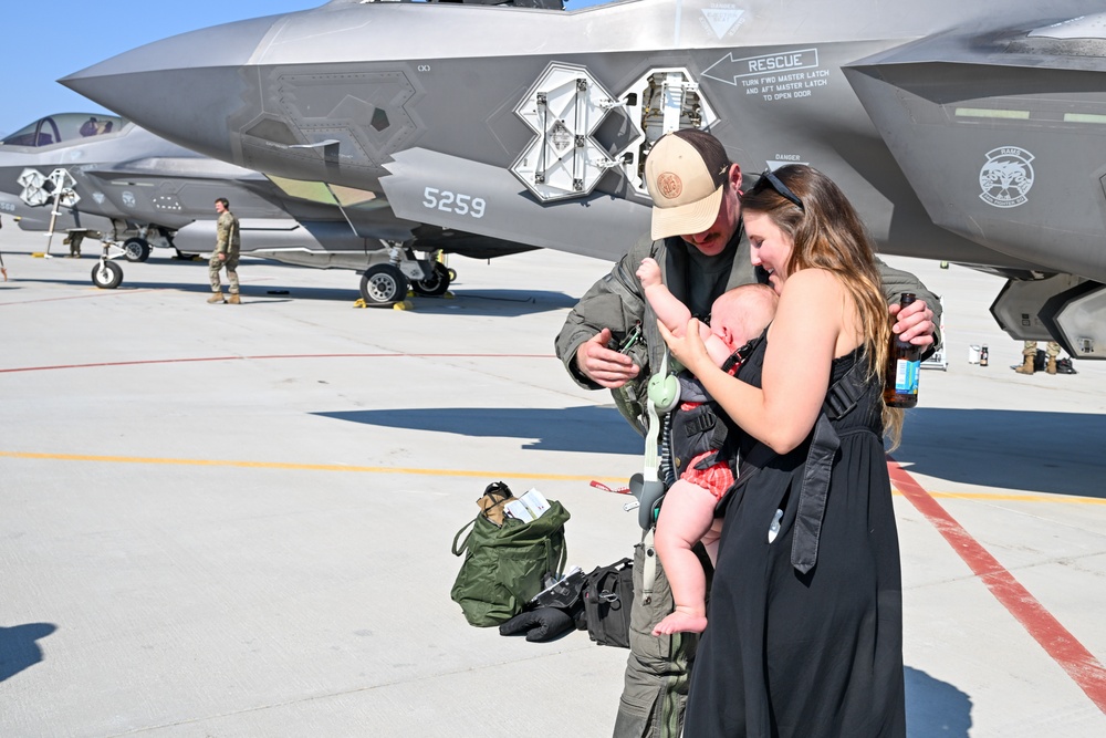 388 FW Airmen, F-35s return from deployment