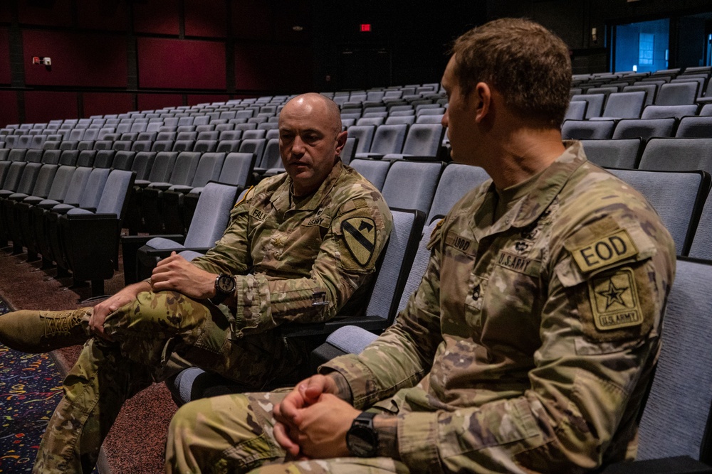 DVIDS - Images - First Team Troopers attend writing workshop for the ...