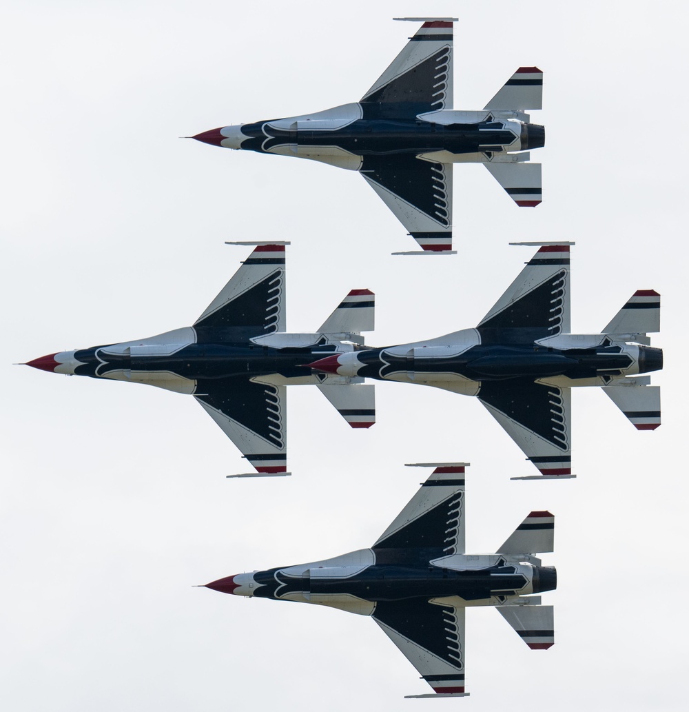 Thunderbirds practice for the 2025 Joint Base Andrews Air Show