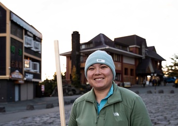 George Washington Sailors Participate in Mt. Fuji MWR Tour