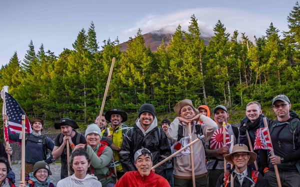 George Washington Sailors Participate in Mt. Fuji MWR Tour