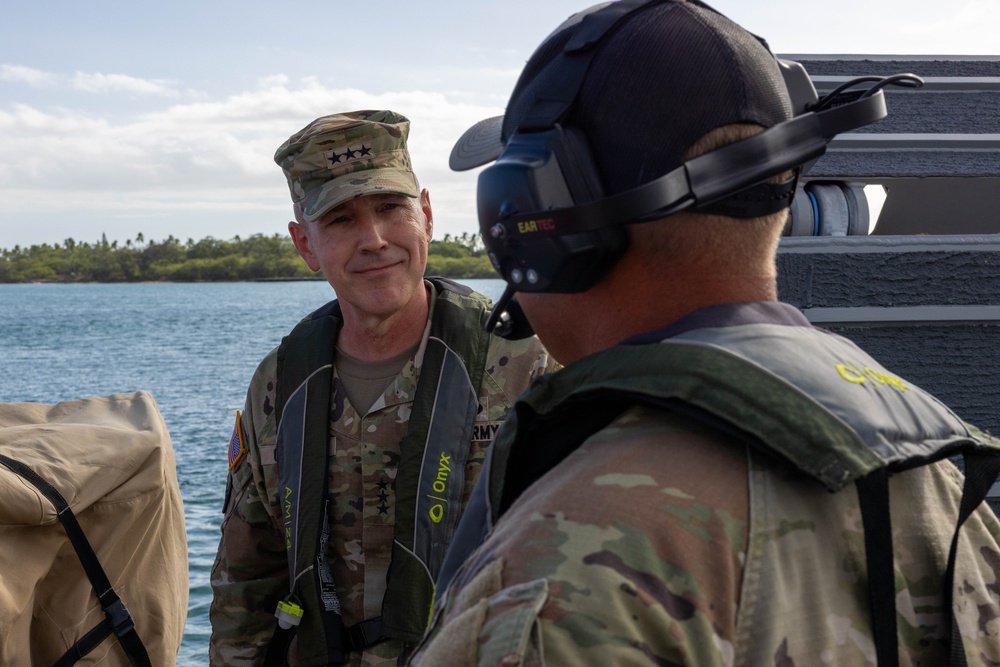 Lt. Gen. Gingrich visits the SSG Ellroy Wells