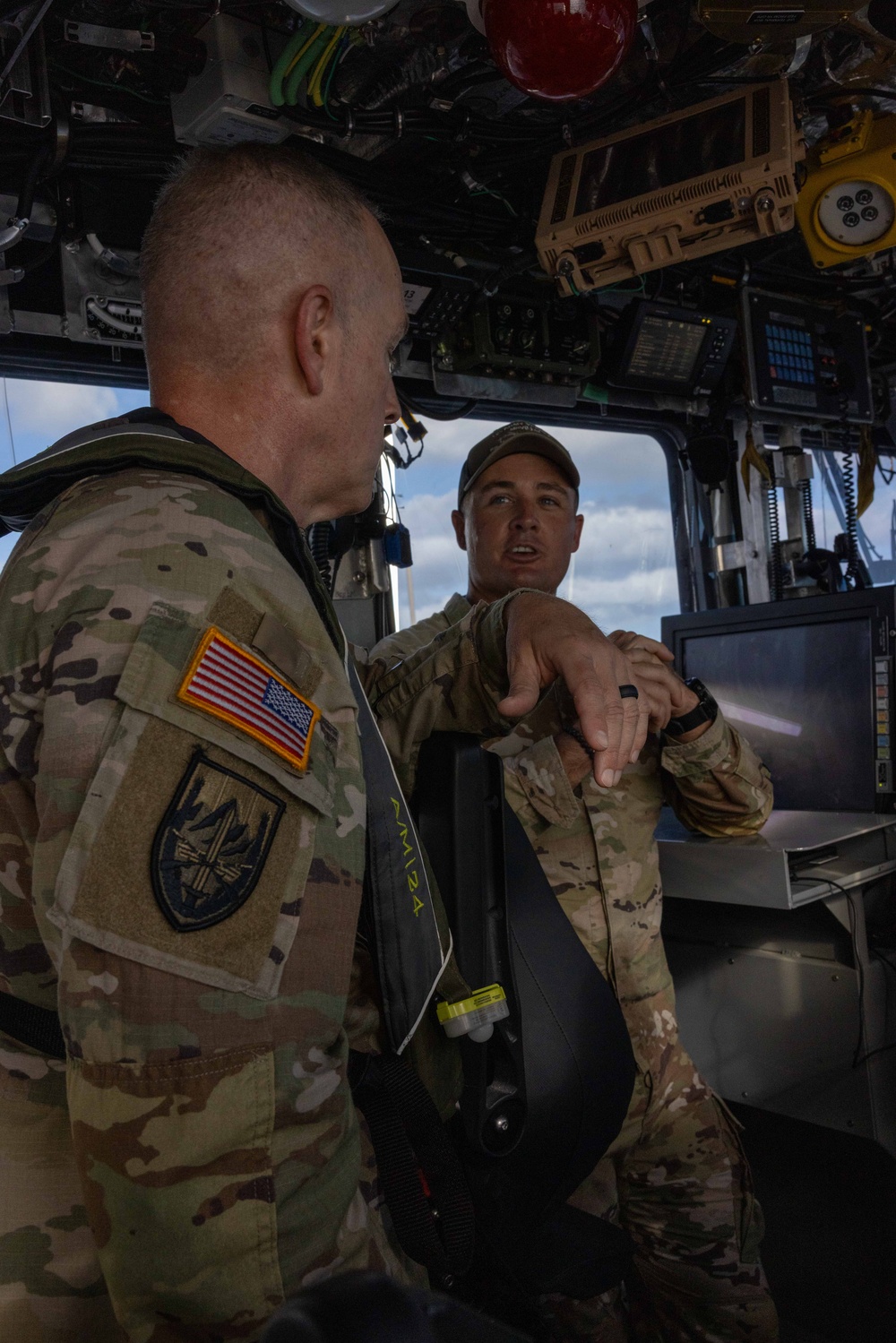 Lt. Gen. Gingrich visits the SSG Ellroy Wells