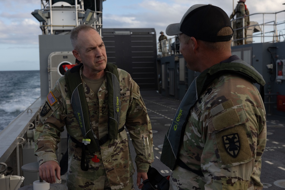 Lt. Gen. Gingrich visits the SSG Ellroy Wells