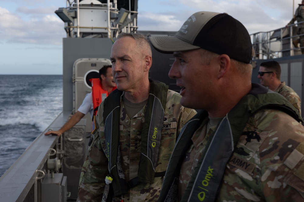 Lt. Gen. Gingrich visits the SSG Ellroy Wells