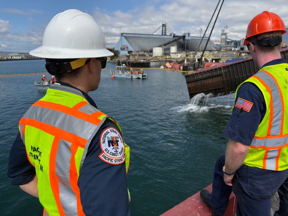 Unified Command continues the response effort, recovery of the fallen containers at the Port of Long Beach