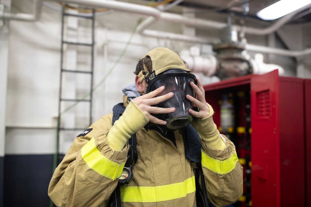 USS Tripoli Sailors Run a Flying Squad Drill