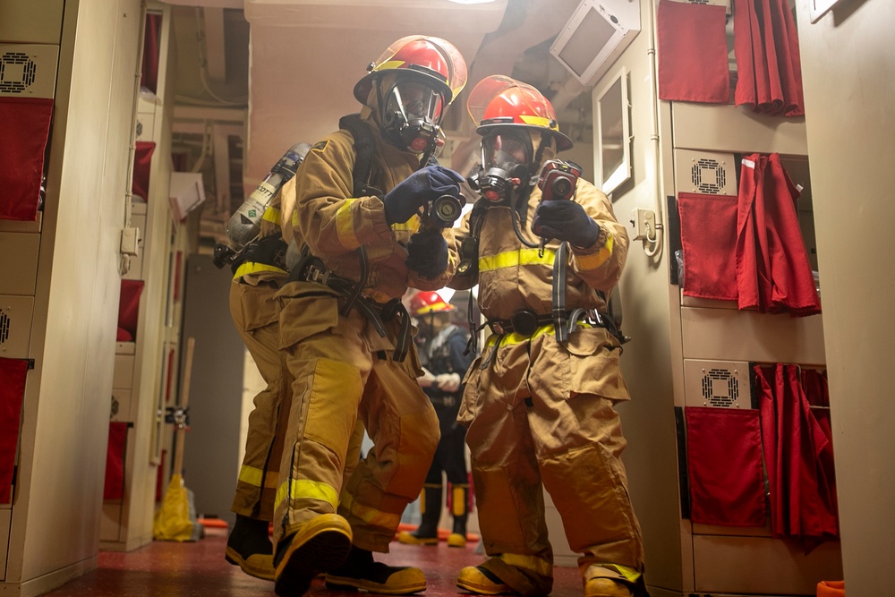 USS Tripoli Sailors Run a Flying Squad Drill