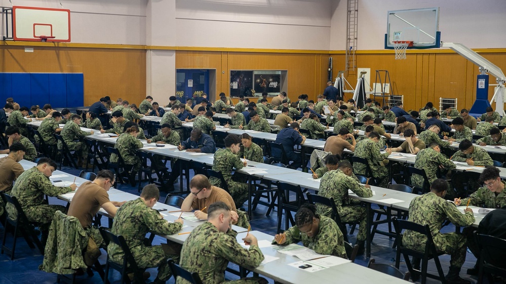 George Washington Sailors Take the Navy-wide Advancement Exam