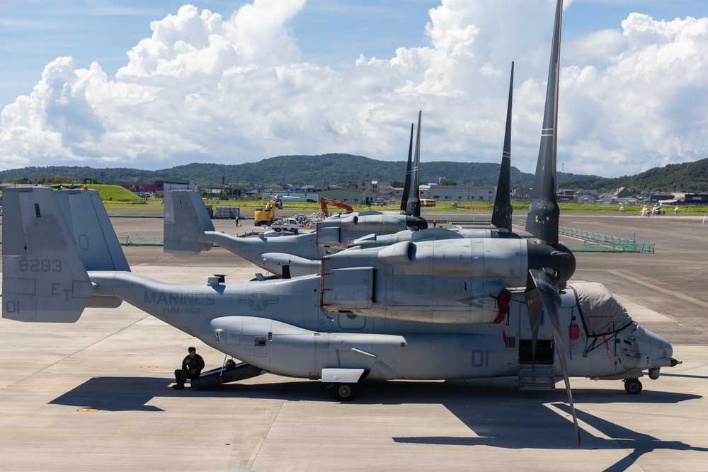 VMM-262 maintains MV-22B Osprey at JMSDF Kanoya Air Base
