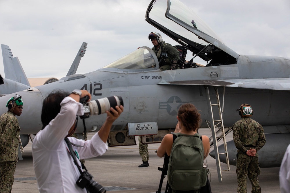 Strike Fighter Squadron (VFA) 195 Change of Command Ceremony