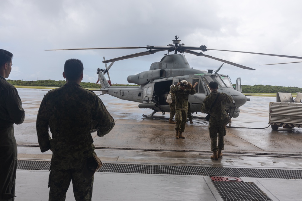 JGSDF joint terminal attack controllers tour HMLA-169 aircraft