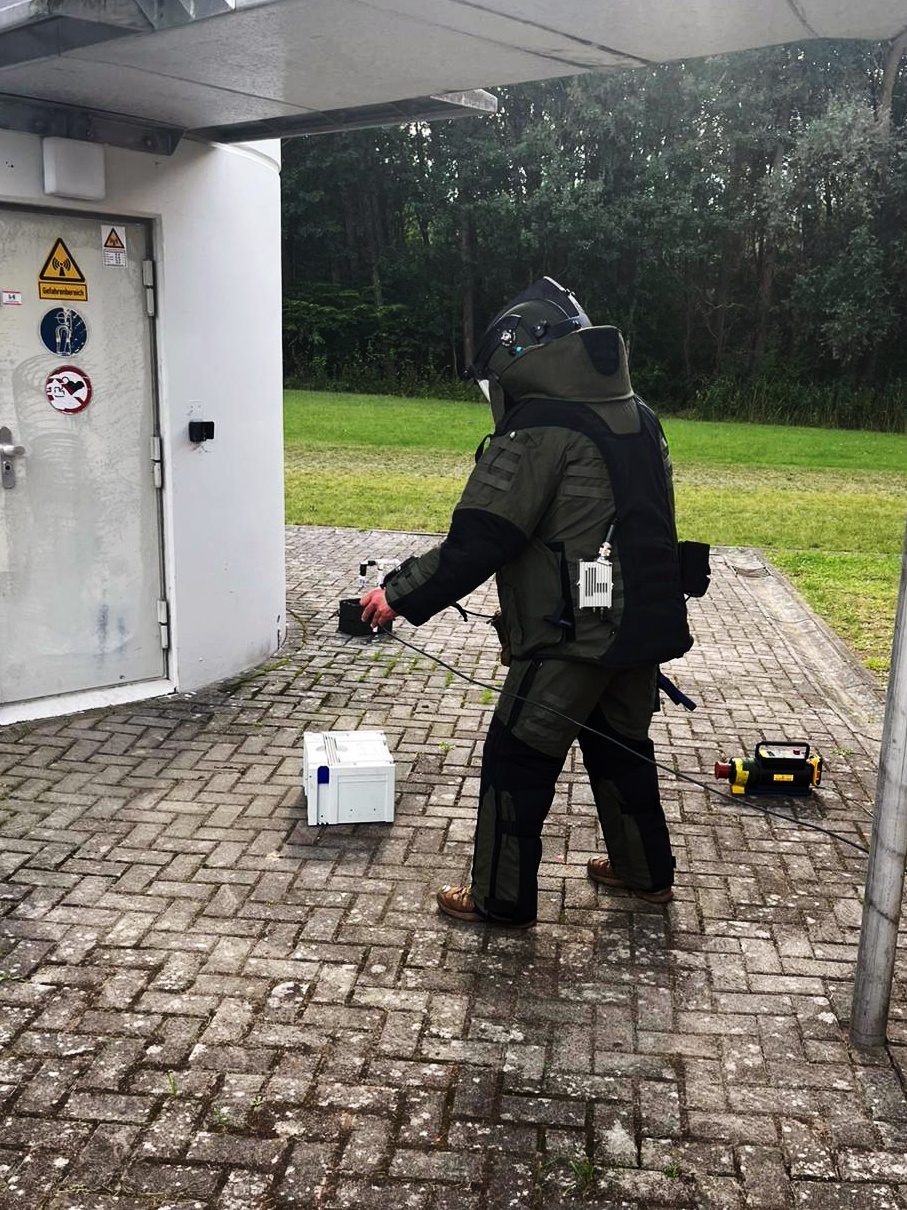 EODMU 8 Participates Northern Coasts 25