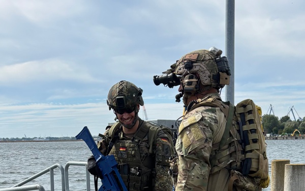 EODMU 8 Participates Northern Coasts 25