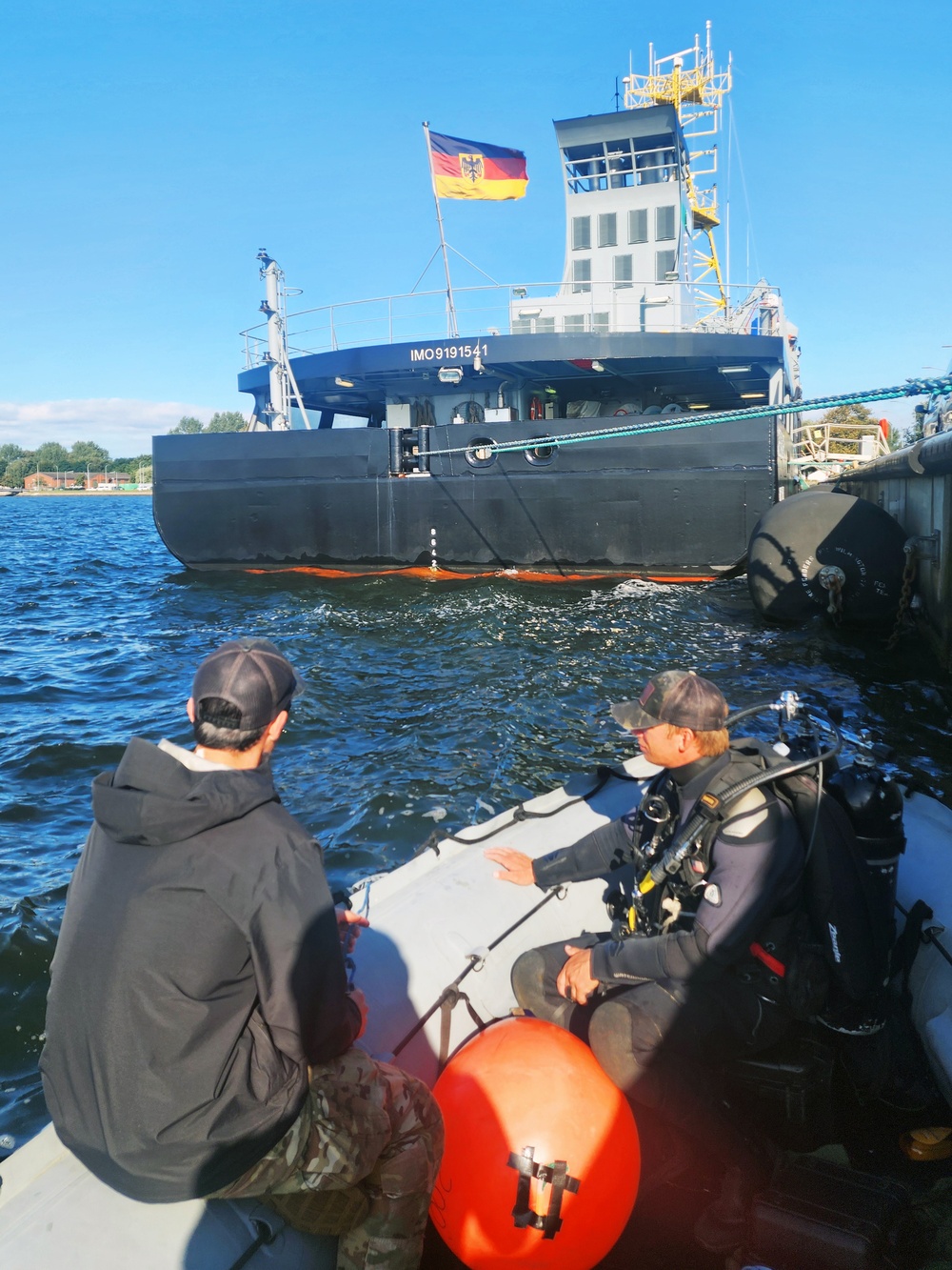 EODMU 8 Participates Northern Coasts 25