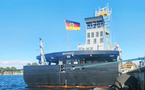 EODMU 8 Participates Northern Coasts 25