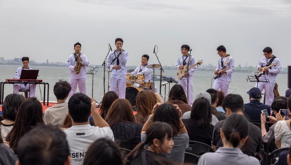 MARFORK Marines participate in at-sea cruise honoring 75th Anniversary of the Incheon Landing