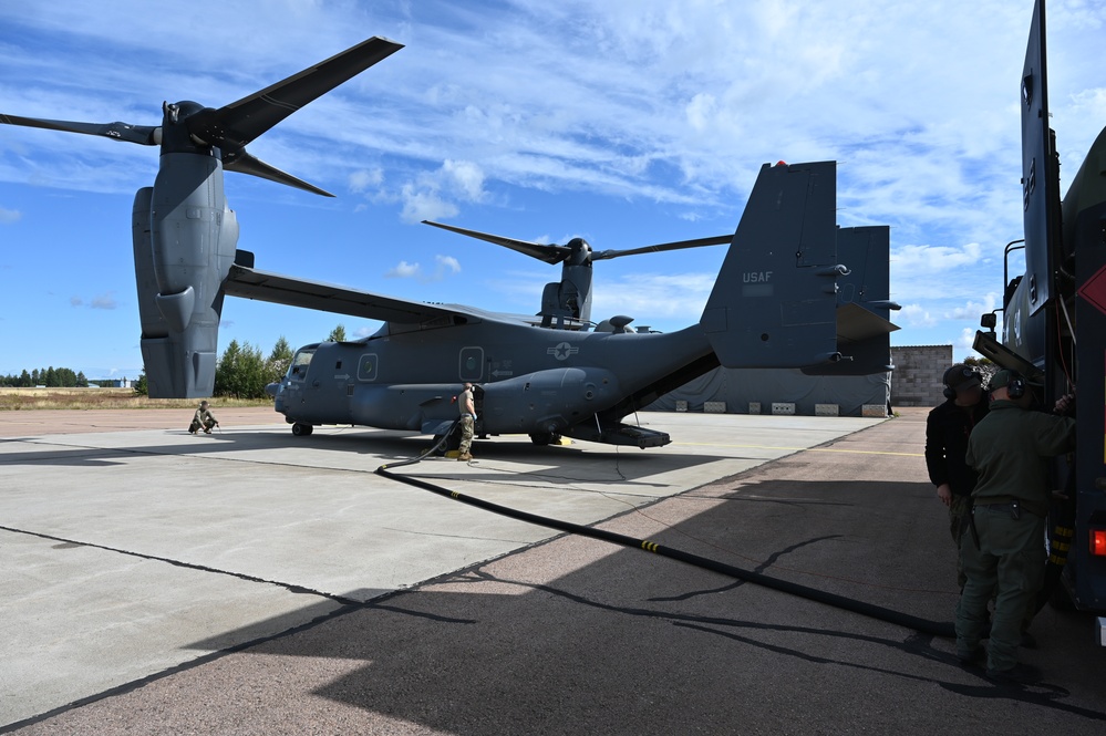 352d SOW Maintenance demonstrates capabilities during Exercise SOUTHERN GRIFFIN 25