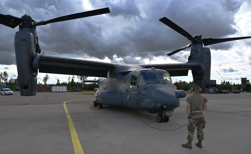 352d SOW Maintenance demonstrates capabilities during Exercise SOUTHERN GRIFFIN 25