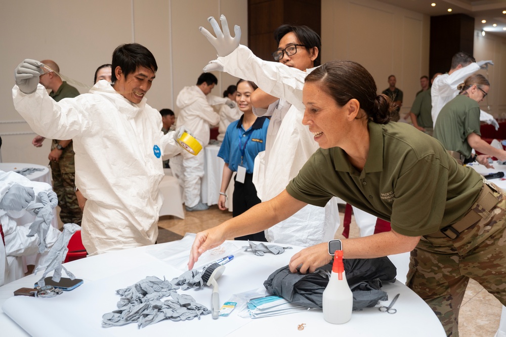 Pacific Friendship 2025: Vietnamese, US Army Veterinary Exchange enhances biosecurity measures