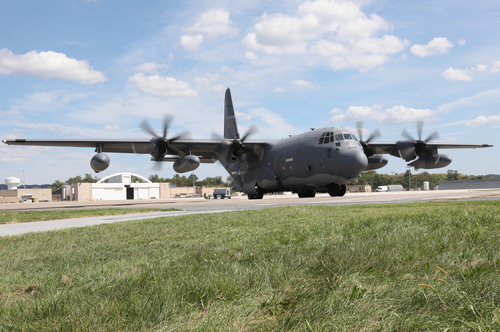 193rd SOW commemorates Patriot Day with formation training flight