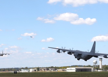 193rd SOW commemorates Patriot Day with formation training flight
