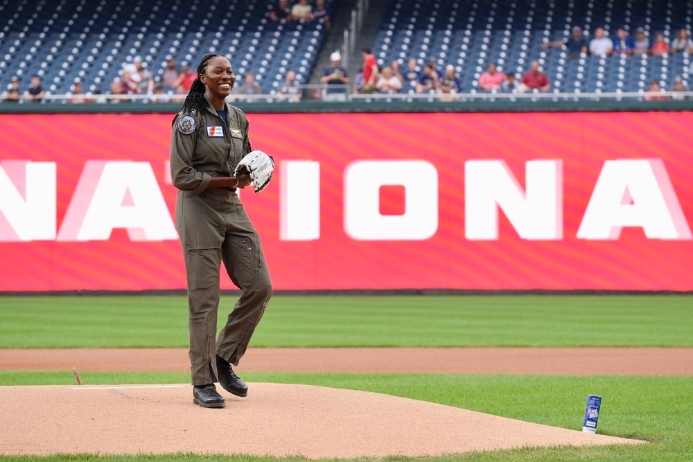 Washington Nationals honor Coast Guard
