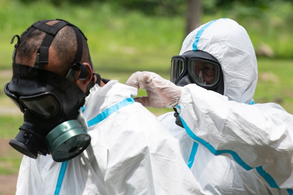 SOCSOUTH and Panamanian Special Forces conduct combined air assault