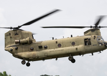 SOCSOUTH and Panamanian Special Forces conduct combined air assault