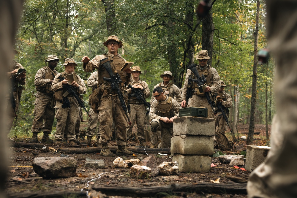 TBS Students conduct MOUT platoon attacks