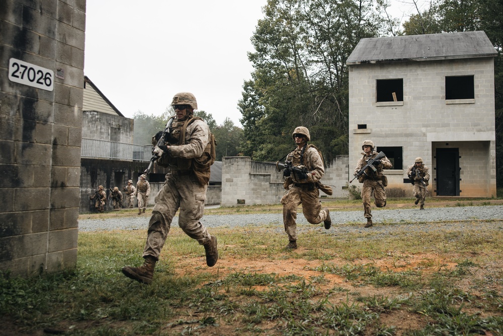 TBS Students conduct MOUT platoon attacks