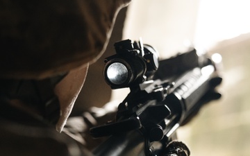 TBS Students conduct MOUT platoon attacks