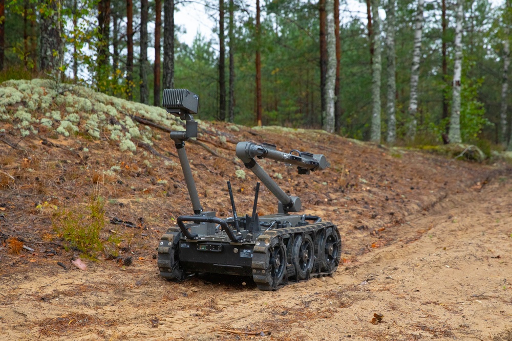 EOD Tech Prepares Detonation During Engineer Thunder 2025